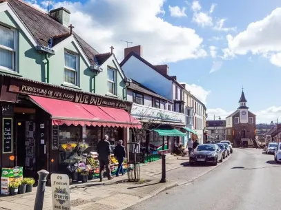 Family-friendly audio walking tours in Narberth, West Wales